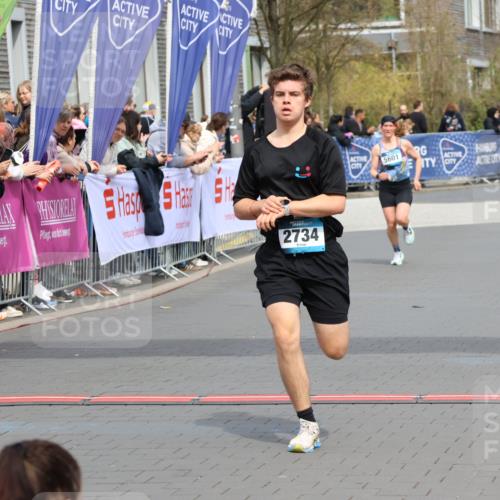 12.04.2026 - 45. Internationalen Wilhelmsburger Insellauf Strokosch-Dieckow http://msf.ph/oto/9469756 12.04.2026 12:50:44 Ziel 2734, 5601 meine-sportfotos.de