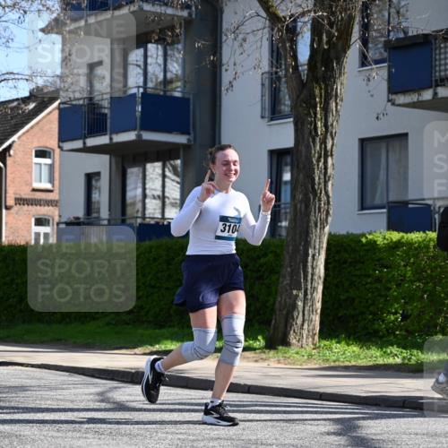 12.04.2026 - 45. Internationalen Wilhelmsburger Insellauf J. Mangold http://msf.ph/oto/9469761 12.04.2026 11:18:37 Ziel 4582, 4586, 2385, 3633, 3096, 3421, 2322, 4148, 4147, 3104, 4151, 2960, 2471 meine-sportfotos.de