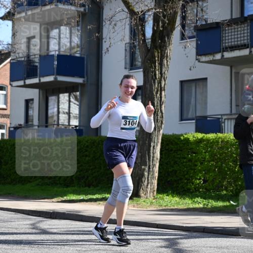 12.04.2026 - 45. Internationalen Wilhelmsburger Insellauf J. Mangold http://msf.ph/oto/9469765 12.04.2026 11:18:37 Ziel 4582, 4586, 2385, 3633, 3096, 3421, 2322, 4148, 4147, 3104, 4151, 2960, 2471 meine-sportfotos.de