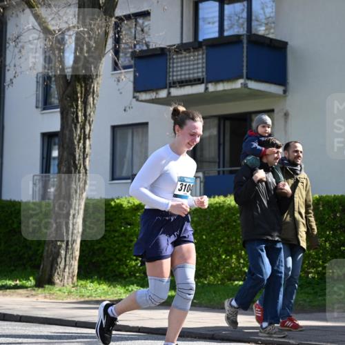 12.04.2026 - 45. Internationalen Wilhelmsburger Insellauf J. Mangold http://msf.ph/oto/9469775 12.04.2026 11:18:37 Ziel 4582, 4586, 2385, 3633, 3096, 3421, 2322, 4148, 4147, 3104, 4151, 2960, 2471 meine-sportfotos.de
