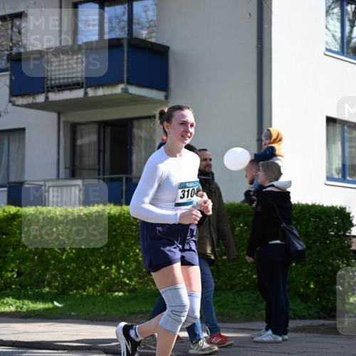 12.04.2026 - 45. Internationalen Wilhelmsburger Insellauf J. Mangold http://msf.ph/oto/9469783 12.04.2026 11:18:38 Ziel 4582, 4586, 2385, 3633, 3096, 3421, 2322, 4148, 4147, 3104, 3104, 4151, 2960, 2471 meine-sportfotos.de