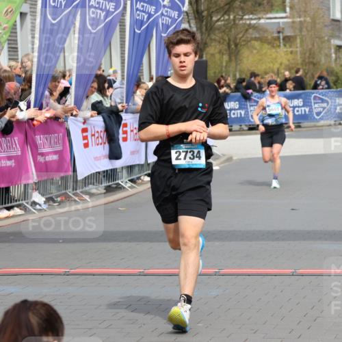 12.04.2026 - 45. Internationalen Wilhelmsburger Insellauf Strokosch-Dieckow http://msf.ph/oto/9469789 12.04.2026 12:50:44 Ziel 2734, 5601 meine-sportfotos.de