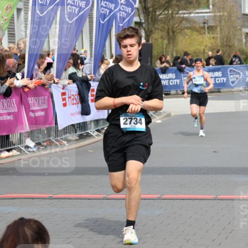 12.04.2026 - 45. Internationalen Wilhelmsburger Insellauf Strokosch-Dieckow http://msf.ph/oto/9469796 12.04.2026 12:50:45 Ziel 2734, 5601 meine-sportfotos.de