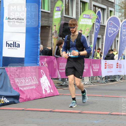 12.04.2026 - 45. Internationalen Wilhelmsburger Insellauf Strokosch-Dieckow http://msf.ph/oto/9469807 12.04.2026 13:39:49 Ziel 2474 meine-sportfotos.de