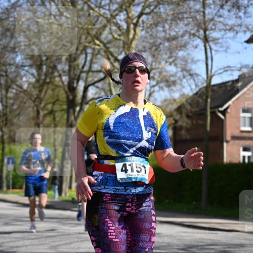 12.04.2026 - 45. Internationalen Wilhelmsburger Insellauf J. Mangold http://msf.ph/oto/9469835 12.04.2026 11:18:42 Ziel 2385, 3633, 3096, 3421, 2322, 4148, 4147, 3104, 4151, 2960, 2471 meine-sportfotos.de