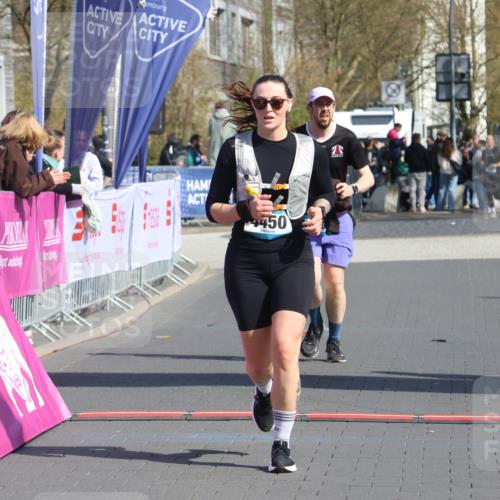 12.04.2026 - 45. Internationalen Wilhelmsburger Insellauf Strokosch-Dieckow http://msf.ph/oto/9469838 12.04.2026 11:24:45 Ziel 4450, 3719, 3690 meine-sportfotos.de