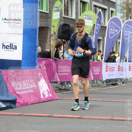 12.04.2026 - 45. Internationalen Wilhelmsburger Insellauf Strokosch-Dieckow http://msf.ph/oto/9469861 12.04.2026 13:39:49 Ziel 2474 meine-sportfotos.de