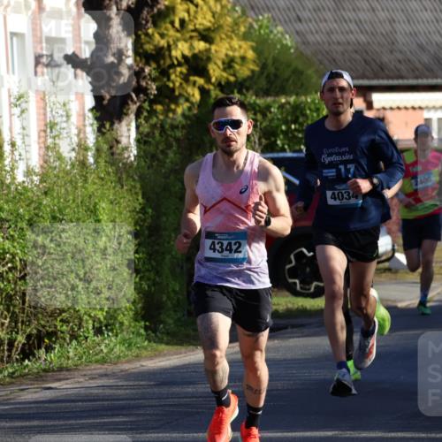 12.04.2026 - 45. Internationalen Wilhelmsburger Insellauf Yannick Fuchs http://msf.ph/oto/9469864 12.04.2026 08:53:59 Laufen 4342, 13, 4034, 2408, 5592 meine-sportfotos.de