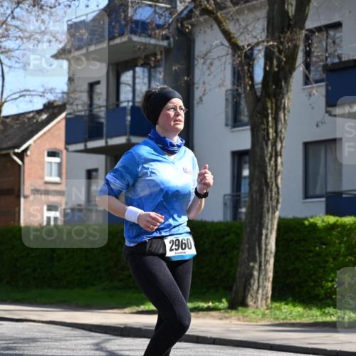 12.04.2026 - 45. Internationalen Wilhelmsburger Insellauf J. Mangold http://msf.ph/oto/9469892 12.04.2026 11:18:55 Ziel 3421, 2322, 4148, 4147, 3104, 4151, 2960, 2471, 2226, 2226, 5571, 5035, 4520, 3124, 3123 meine-sportfotos.de