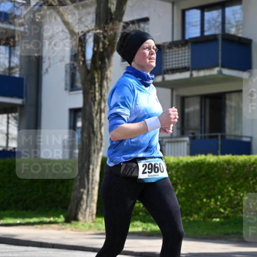 12.04.2026 - 45. Internationalen Wilhelmsburger Insellauf J. Mangold http://msf.ph/oto/9469903 12.04.2026 11:18:55 Ziel 3421, 2322, 4148, 4147, 3104, 4151, 2960, 2471, 2226, 2226, 5571, 5035, 4520, 3124, 3123 meine-sportfotos.de