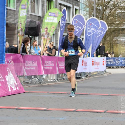 12.04.2026 - 45. Internationalen Wilhelmsburger Insellauf Strokosch-Dieckow http://msf.ph/oto/9469943 12.04.2026 13:39:48 Ziel 2474 meine-sportfotos.de