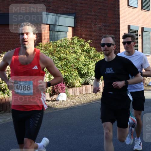 12.04.2026 - 45. Internationalen Wilhelmsburger Insellauf Yannick Fuchs http://msf.ph/oto/9469975 12.04.2026 08:54:09 Laufen 4086 meine-sportfotos.de