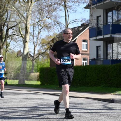 12.04.2026 - 45. Internationalen Wilhelmsburger Insellauf J. Mangold http://msf.ph/oto/9469993 12.04.2026 11:19:13 Ziel 2471, 2226, 5571, 5035, 4520, 4520, 3124, 3123, 2581, 2788, 4614 meine-sportfotos.de