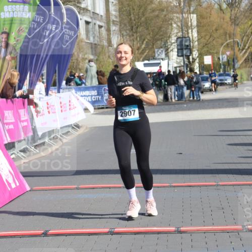 12.04.2026 - 45. Internationalen Wilhelmsburger Insellauf Strokosch-Dieckow http://msf.ph/oto/9470000 12.04.2026 11:25:01 Ziel 2907 meine-sportfotos.de