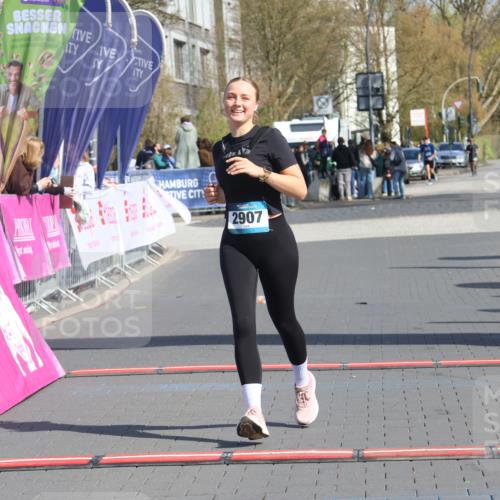 12.04.2026 - 45. Internationalen Wilhelmsburger Insellauf Strokosch-Dieckow http://msf.ph/oto/9470011 12.04.2026 11:25:01 Ziel 2907 meine-sportfotos.de