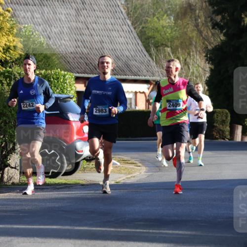 12.04.2026 - 45. Internationalen Wilhelmsburger Insellauf Yannick Fuchs http://msf.ph/oto/9470024 12.04.2026 08:54:18 Laufen 2242, 2983, 2409 meine-sportfotos.de