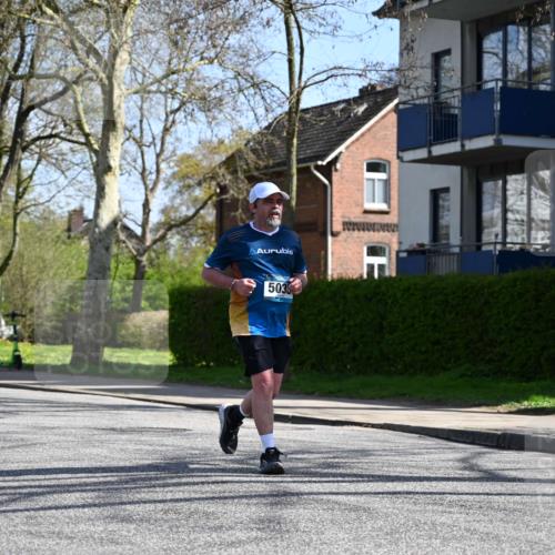 12.04.2026 - 45. Internationalen Wilhelmsburger Insellauf J. Mangold http://msf.ph/oto/9470025 12.04.2026 11:19:15 Ziel 2471, 2226, 5571, 5035, 4520, 3124, 3123, 2581, 2788, 4614 meine-sportfotos.de