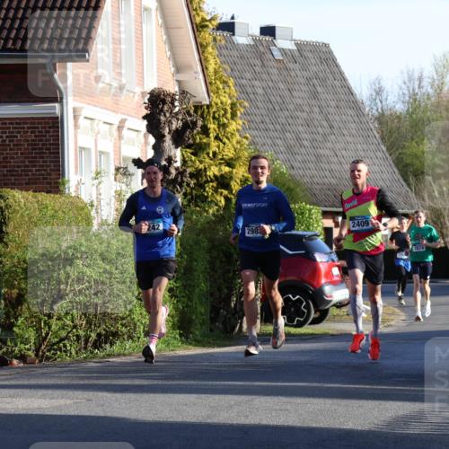 12.04.2026 - 45. Internationalen Wilhelmsburger Insellauf Yannick Fuchs http://msf.ph/oto/9470045 12.04.2026 08:54:20 Laufen 242, 298, 2409, 2874, 2873 meine-sportfotos.de