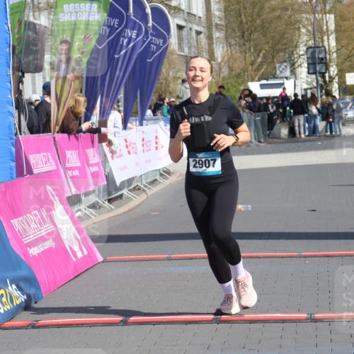 12.04.2026 - 45. Internationalen Wilhelmsburger Insellauf Strokosch-Dieckow http://msf.ph/oto/9470054 12.04.2026 11:25:01 Ziel 2907 meine-sportfotos.de