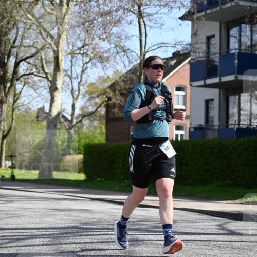 12.04.2026 - 45. Internationalen Wilhelmsburger Insellauf J. Mangold http://msf.ph/oto/9470064 12.04.2026 11:19:17 Ziel 2471, 2226, 5571, 5035, 4520, 3124, 3123, 2581, 2788, 4614, 2318 meine-sportfotos.de