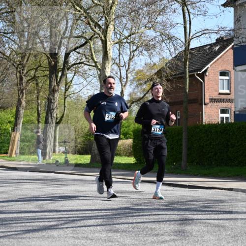 12.04.2026 - 45. Internationalen Wilhelmsburger Insellauf J. Mangold http://msf.ph/oto/9470073 12.04.2026 11:19:24 Ziel 2471, 2226, 5571, 5035, 4520, 3124, 3123, 2581, 2581, 2788, 4614, 2318, 4058, 3707, 4446, 4165 meine-sportfotos.de