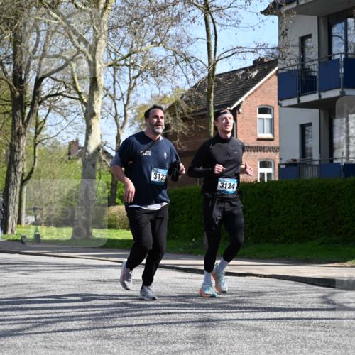 12.04.2026 - 45. Internationalen Wilhelmsburger Insellauf J. Mangold http://msf.ph/oto/9470086 12.04.2026 11:19:24 Ziel 2471, 2226, 5571, 5035, 4520, 3124, 3123, 2581, 2581, 2788, 4614, 2318, 4058, 3707, 4446, 4165 meine-sportfotos.de