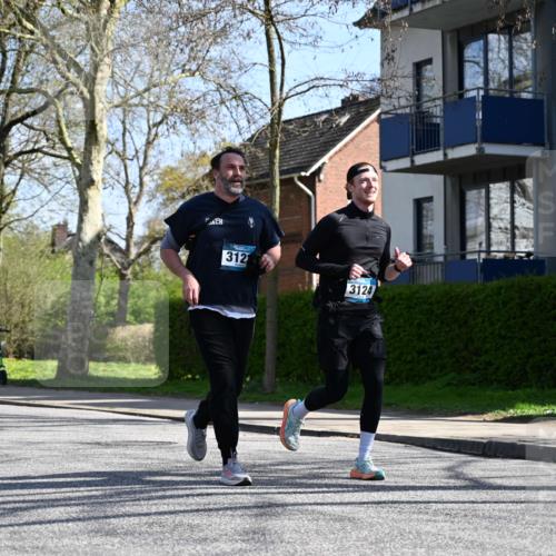 12.04.2026 - 45. Internationalen Wilhelmsburger Insellauf J. Mangold http://msf.ph/oto/9470095 12.04.2026 11:19:25 Ziel 2226, 5571, 5035, 4520, 3124, 3123, 2581, 2788, 4614, 2318, 4058, 3707, 4446, 4165 meine-sportfotos.de