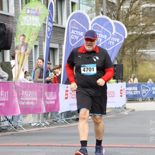 12.04.2026 - 45. Internationalen Wilhelmsburger Insellauf Strokosch-Dieckow http://msf.ph/oto/9470108 12.04.2026 13:39:28 Ziel 4701 meine-sportfotos.de
