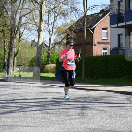 12.04.2026 - 45. Internationalen Wilhelmsburger Insellauf J. Mangold http://msf.ph/oto/9470123 12.04.2026 11:19:32 Ziel 2226, 5571, 5035, 4520, 3124, 3123, 2581, 2788, 4614, 2318, 4058, 4058, 3707, 4446, 4165 meine-sportfotos.de