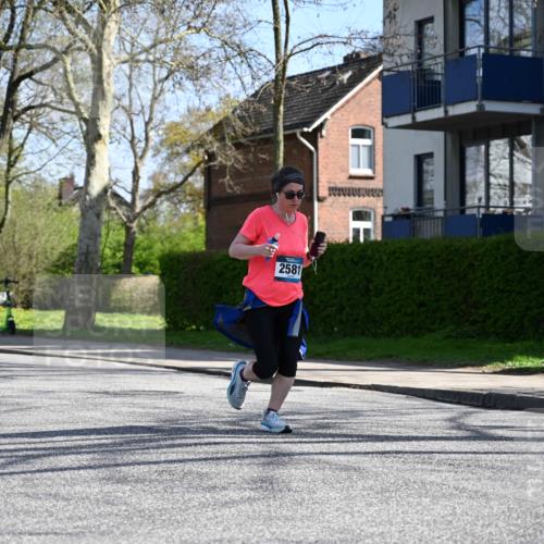 12.04.2026 - 45. Internationalen Wilhelmsburger Insellauf J. Mangold http://msf.ph/oto/9470133 12.04.2026 11:19:33 Ziel 5571, 5035, 4520, 3124, 3123, 2581, 2788, 2788, 4614, 2318, 4058, 3707, 4446, 4165 meine-sportfotos.de