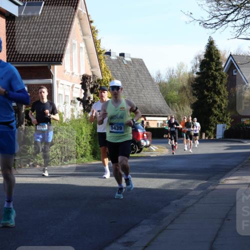 12.04.2026 - 45. Internationalen Wilhelmsburger Insellauf Yannick Fuchs http://msf.ph/oto/9470141 12.04.2026 08:54:29 Laufen 2760, 5439 meine-sportfotos.de