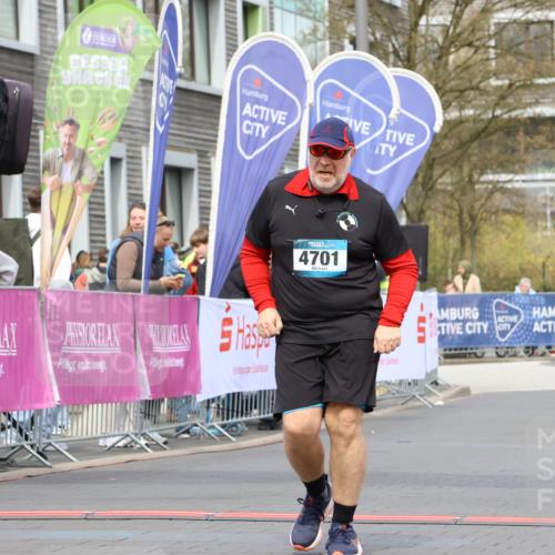 12.04.2026 - 45. Internationalen Wilhelmsburger Insellauf Strokosch-Dieckow http://msf.ph/oto/9470143 12.04.2026 13:39:28 Ziel 4701 meine-sportfotos.de