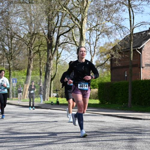 12.04.2026 - 45. Internationalen Wilhelmsburger Insellauf J. Mangold http://msf.ph/oto/9470165 12.04.2026 11:19:43 Ziel 2581, 2788, 4614, 2318, 4058, 3707, 4446, 4165 meine-sportfotos.de