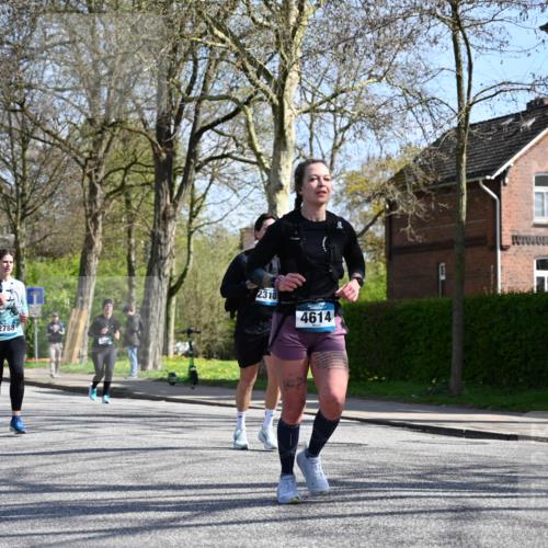12.04.2026 - 45. Internationalen Wilhelmsburger Insellauf J. Mangold http://msf.ph/oto/9470174 12.04.2026 11:19:43 Ziel 2581, 2788, 4614, 2318, 4058, 3707, 4446, 4165 meine-sportfotos.de