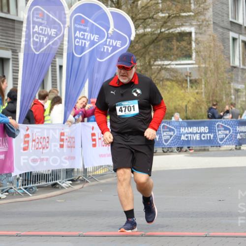 12.04.2026 - 45. Internationalen Wilhelmsburger Insellauf Strokosch-Dieckow http://msf.ph/oto/9470232 12.04.2026 13:39:27 Ziel 4701 meine-sportfotos.de