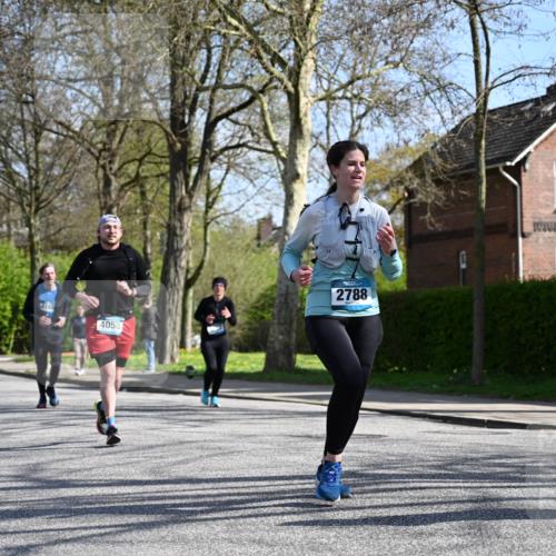 12.04.2026 - 45. Internationalen Wilhelmsburger Insellauf J. Mangold http://msf.ph/oto/9470246 12.04.2026 11:19:46 Ziel 2581, 2788, 4614, 2318, 4058, 3707, 4446, 4165 meine-sportfotos.de