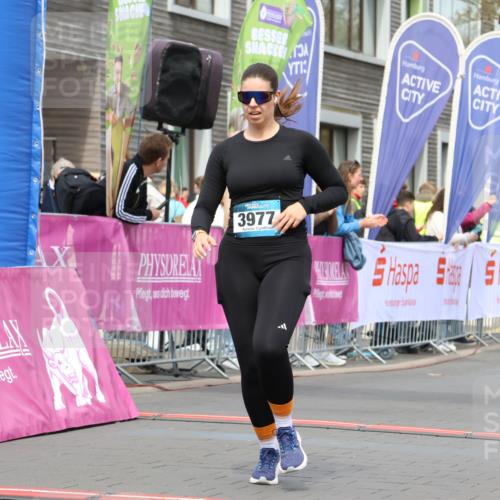 12.04.2026 - 45. Internationalen Wilhelmsburger Insellauf Strokosch-Dieckow http://msf.ph/oto/9470251 12.04.2026 13:39:18 Ziel 3977 meine-sportfotos.de