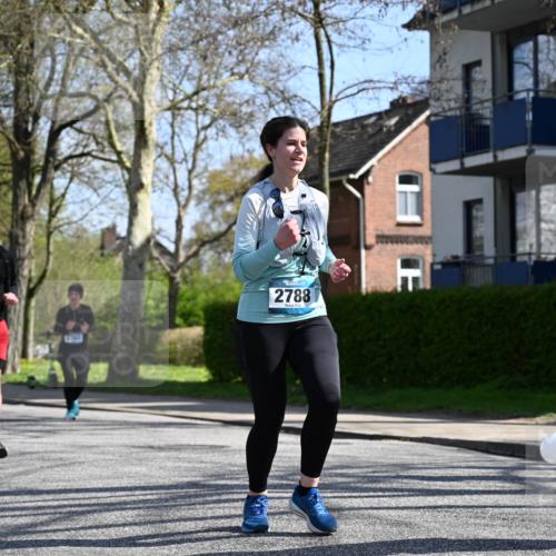 12.04.2026 - 45. Internationalen Wilhelmsburger Insellauf J. Mangold http://msf.ph/oto/9470256 12.04.2026 11:19:46 Ziel 2581, 2788, 4614, 2318, 4058, 3707, 4446, 4165 meine-sportfotos.de