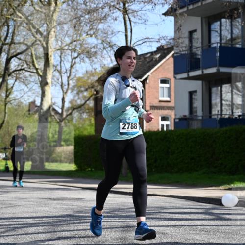 12.04.2026 - 45. Internationalen Wilhelmsburger Insellauf J. Mangold http://msf.ph/oto/9470259 12.04.2026 11:19:46 Ziel 2581, 2788, 4614, 2318, 4058, 3707, 4446, 4165 meine-sportfotos.de