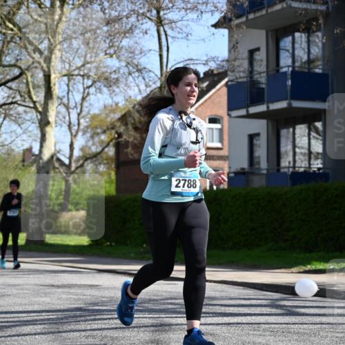 12.04.2026 - 45. Internationalen Wilhelmsburger Insellauf J. Mangold http://msf.ph/oto/9470264 12.04.2026 11:19:46 Ziel 2581, 2788, 4614, 2318, 4058, 3707, 4446, 4165 meine-sportfotos.de