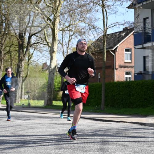 12.04.2026 - 45. Internationalen Wilhelmsburger Insellauf J. Mangold http://msf.ph/oto/9470304 12.04.2026 11:19:48 Ziel 2581, 2788, 4614, 2318, 4058, 3707, 4446, 4165 meine-sportfotos.de