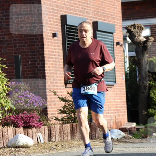 12.04.2026 - 45. Internationalen Wilhelmsburger Insellauf Yannick Fuchs http://msf.ph/oto/9470335 12.04.2026 09:05:35 Laufen 3840 meine-sportfotos.de