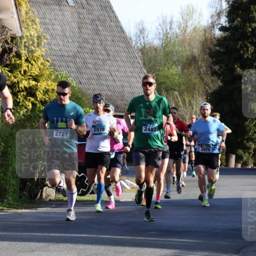 12.04.2026 - 45. Internationalen Wilhelmsburger Insellauf Yannick Fuchs http://msf.ph/oto/9470339 12.04.2026 08:54:40 Laufen 2144, 2, 02, 2727, 2970, 2487, 3979 meine-sportfotos.de