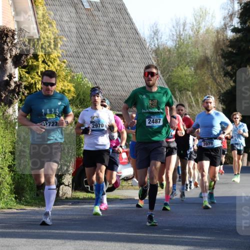 12.04.2026 - 45. Internationalen Wilhelmsburger Insellauf Yannick Fuchs http://msf.ph/oto/9470354 12.04.2026 08:54:41 Laufen 2144, 2025, 10, 2727, 2970, 2487, 3979 meine-sportfotos.de