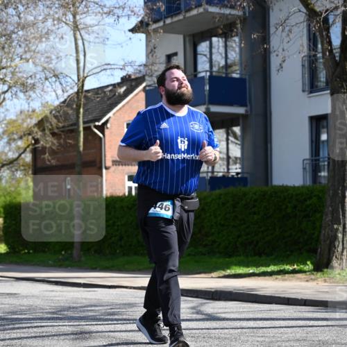 12.04.2026 - 45. Internationalen Wilhelmsburger Insellauf J. Mangold http://msf.ph/oto/9470357 12.04.2026 11:19:52 Ziel 2788, 4614, 2318, 4058, 3707, 4446, 4165 meine-sportfotos.de