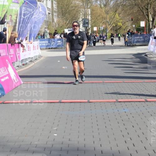 12.04.2026 - 45. Internationalen Wilhelmsburger Insellauf Strokosch-Dieckow http://msf.ph/oto/9470379 12.04.2026 11:25:38 Ziel 4519, 5559 meine-sportfotos.de