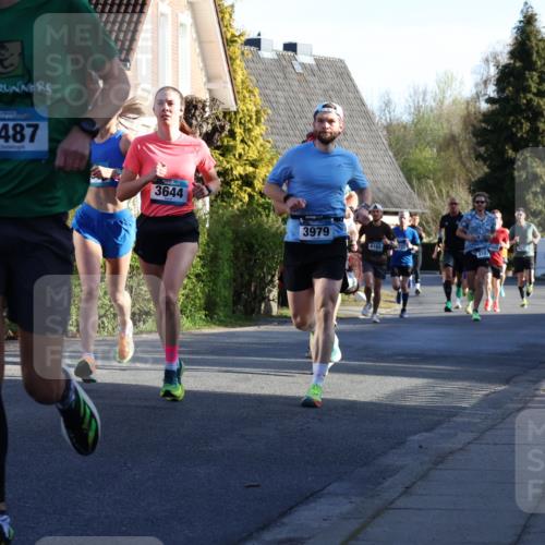 12.04.2026 - 45. Internationalen Wilhelmsburger Insellauf Yannick Fuchs http://msf.ph/oto/9470408 12.04.2026 08:54:45 Laufen 10, 2970, 2487, 3644, 3979, 4162, 733, 1237, 310 meine-sportfotos.de
