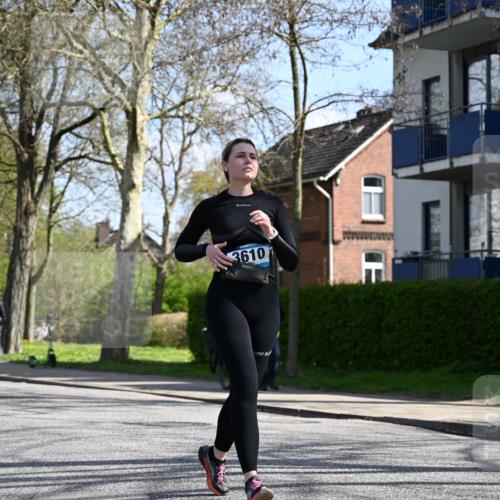 12.04.2026 - 45. Internationalen Wilhelmsburger Insellauf J. Mangold http://msf.ph/oto/9470464 12.04.2026 11:20:55 Ziel 3873, 5558, 3610, 3808, 3537, 3205 meine-sportfotos.de