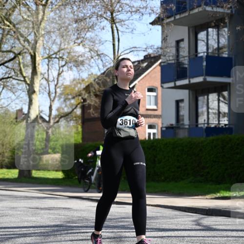 12.04.2026 - 45. Internationalen Wilhelmsburger Insellauf J. Mangold http://msf.ph/oto/9470474 12.04.2026 11:20:55 Ziel 3873, 5558, 3610, 3808, 3537, 3205 meine-sportfotos.de