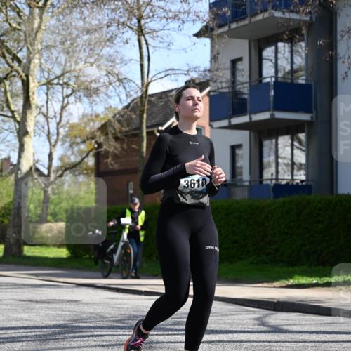 12.04.2026 - 45. Internationalen Wilhelmsburger Insellauf J. Mangold http://msf.ph/oto/9470477 12.04.2026 11:20:55 Ziel 3873, 5558, 3610, 3808, 3537, 3205 meine-sportfotos.de